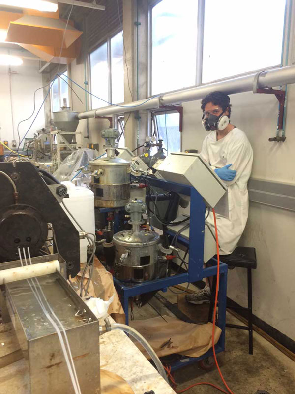 UQ lab student operating unit